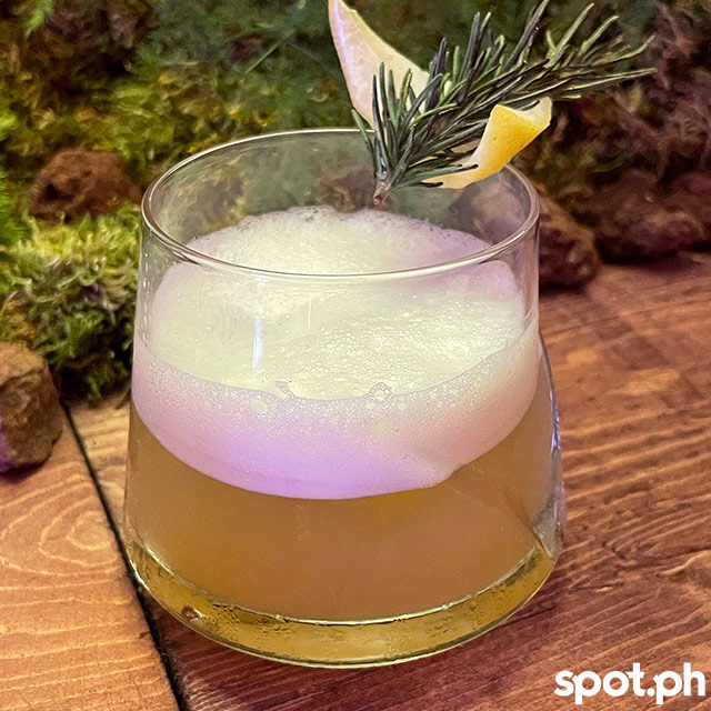 pomelo whisky sour at gallery by chele