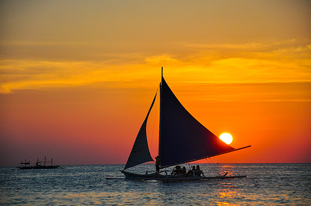 Where to See the Best Boracay Sunsets