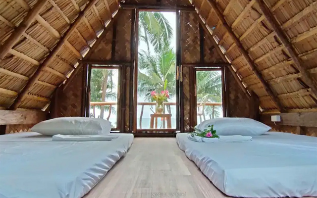 beach airbnb bedroom