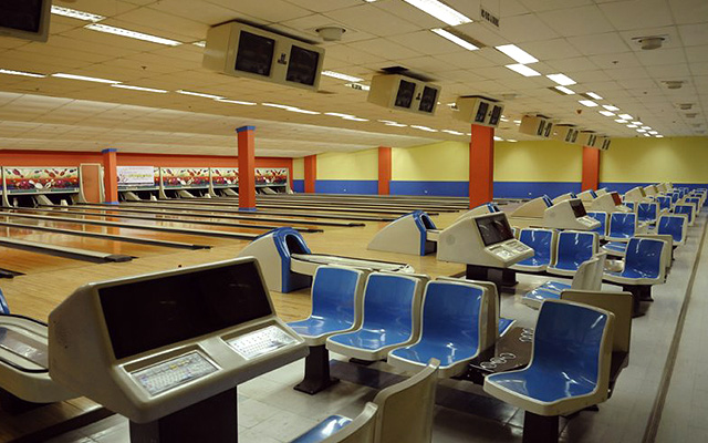 Celebrity Sports Plaza Bowling Center