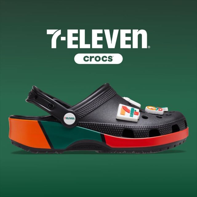 7-eleven crocs pair black clogs
