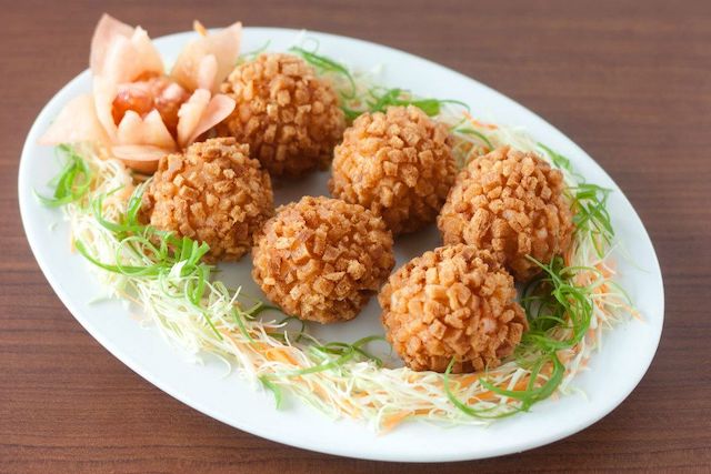 Comida China de Manila, shrimp balls