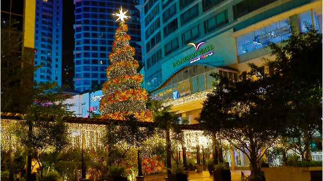 Christmas tree at Megaworld Lifestyle Malls