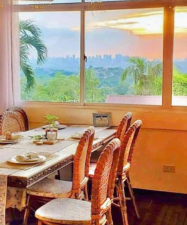 Rizal Restos with View- Vieux Chalet