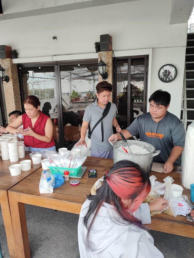 community pantry ph, community kitchen for tsupers, jeepney riders, cooking