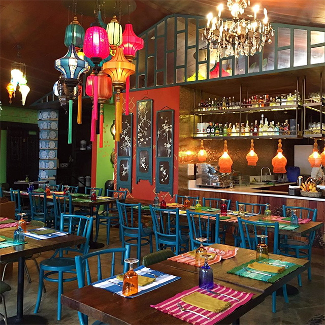 Tagaytay Restaurants Cafe Voi La