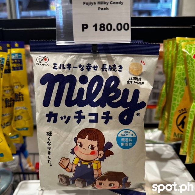 konbini robmag shelf milky candy