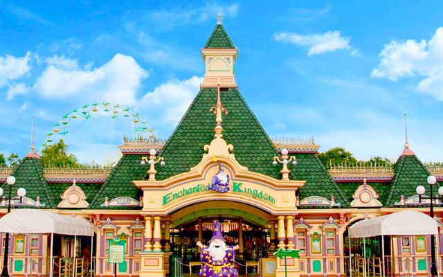 enchanted kingdom entrance