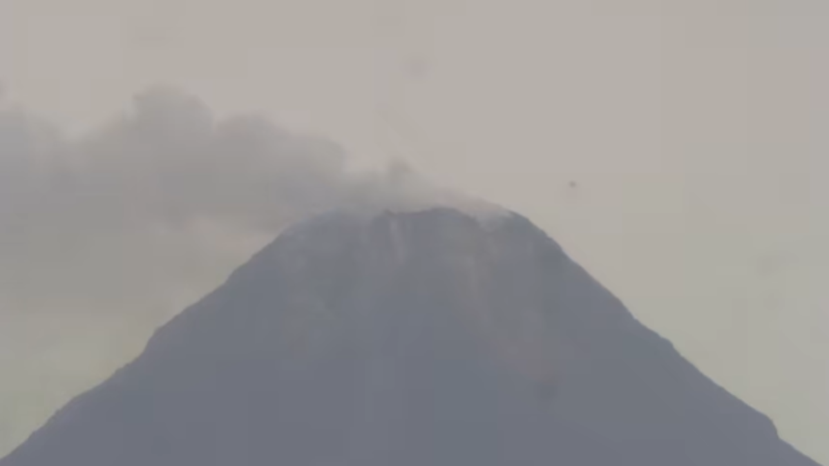 Mayon Volcano Alert Level 3 Potential Explosive Activity 9807