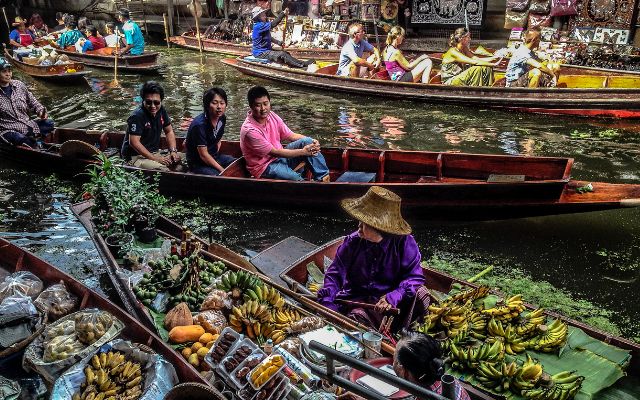 Guide to Bangkok Markets for Shopping and Eating
