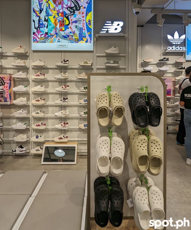 Adidas store outlet trinoma