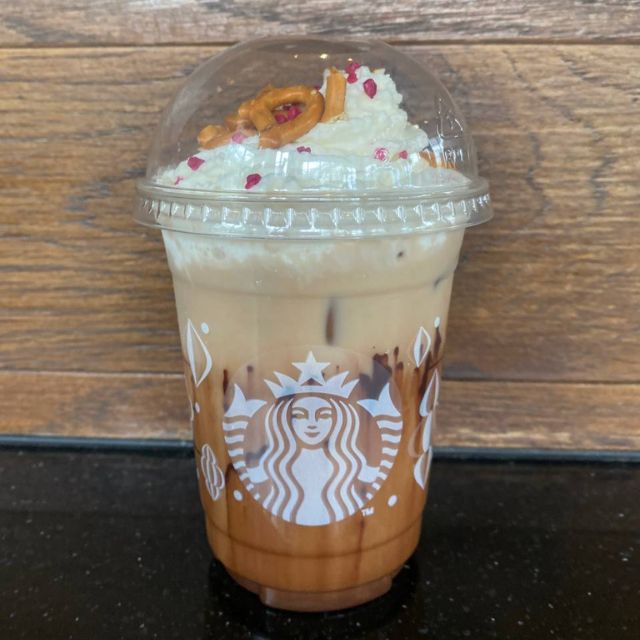 Starbucks Launches New Drinks + Food for Christmas