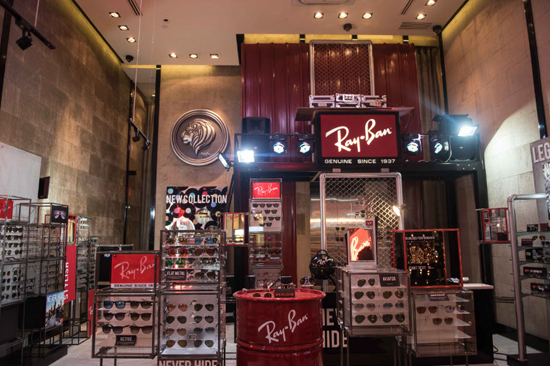 ray ban pop up store