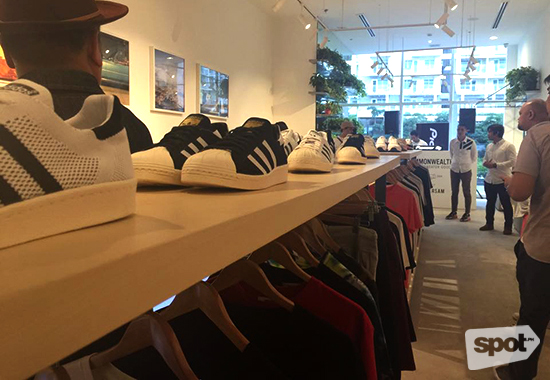 sm aura sneaker store