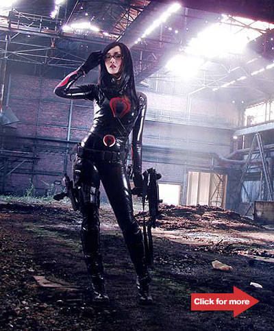 As G.I. Joe's The Baroness. Photo by Ashley Gosiengfiao.