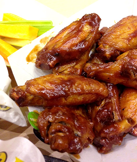 New Restaurant Alert: Buffalo Wild Wings at Estancia Mall, Pasig