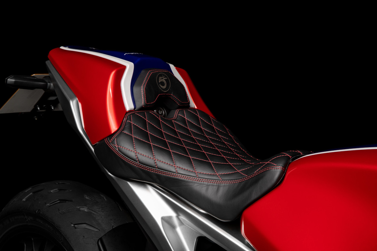 2021 Honda CB1000R 5Four saddle