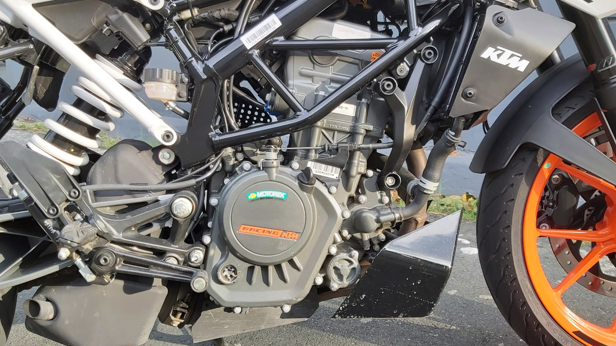 KTM 200 Duke engine