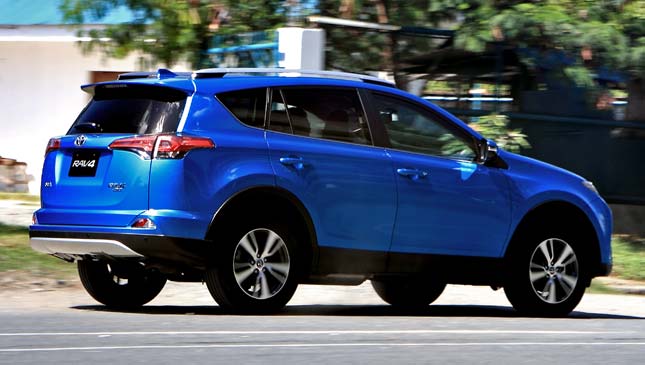 Toyota RAV4 4x4 Premium 2016 Philippines: Review, Specs & Price