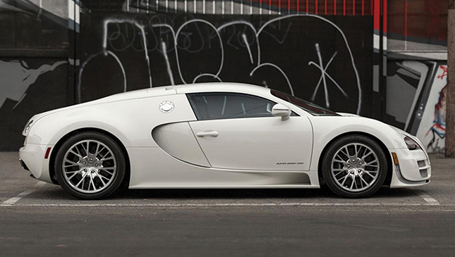 The last Bugatti Veyron ever built is up for grabs