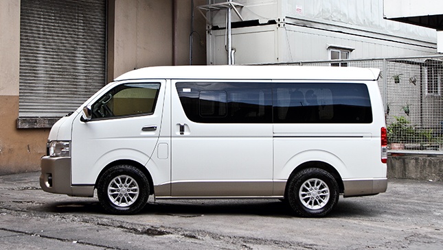 hiace 2017 price