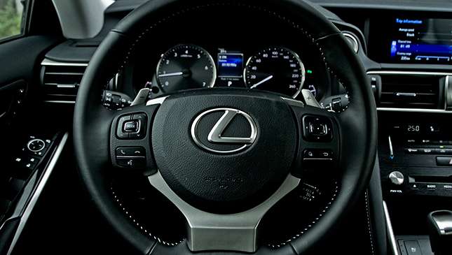 Review: Lexus IS350, 3.5-liter V6, P2,668,000