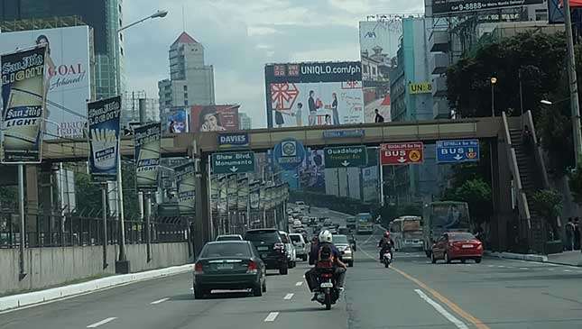 MMDA says motorcycle lane is not a ningas cogon campaign