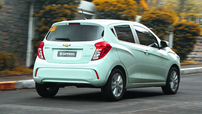 Chevrolet Spark 2018  xe cỡ nhỏ cho người thích số sàn