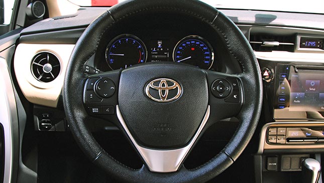 Toyota Corolla Altis 1 6 V Review Specs Price
