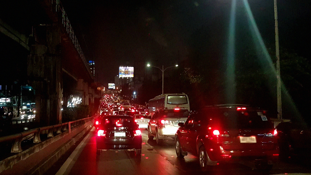 The MMDA says it is meeting with mall operators to solve traffic