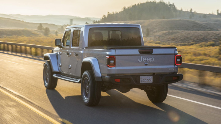 The 2019 Jeep Gladiator is an absolute beast of a truck