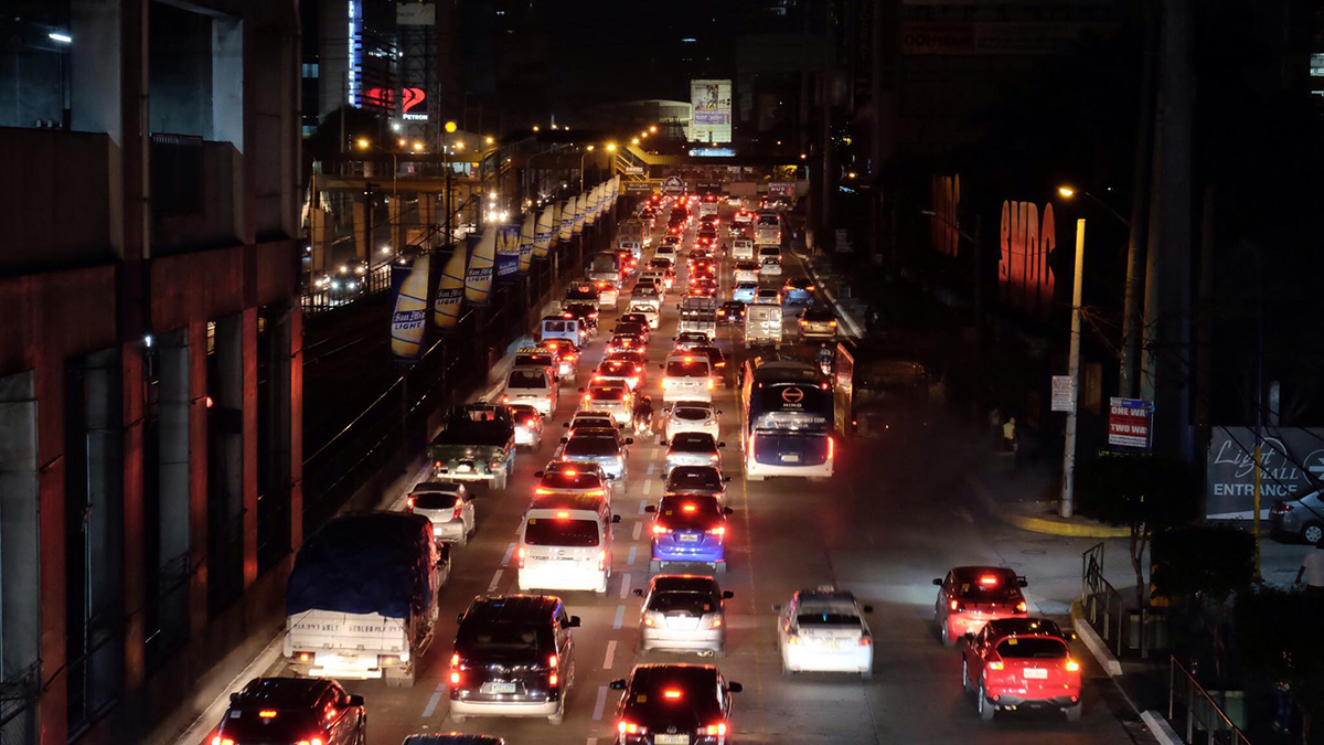 These 8 images show the pretty side of Christmas traffic