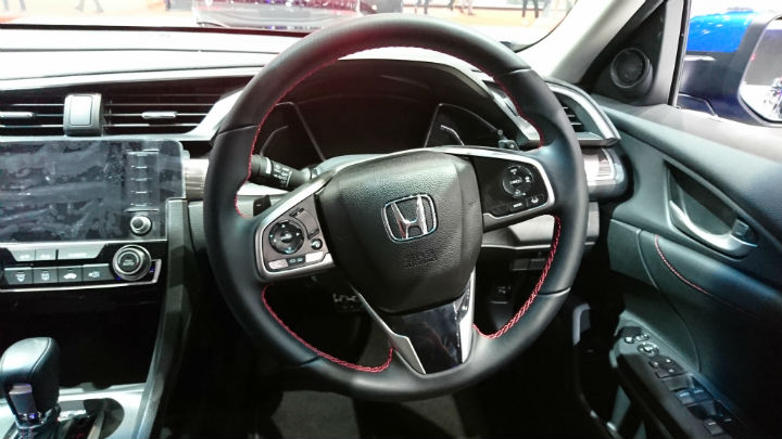 2019 Honda Civic: Photos, Features, Specs