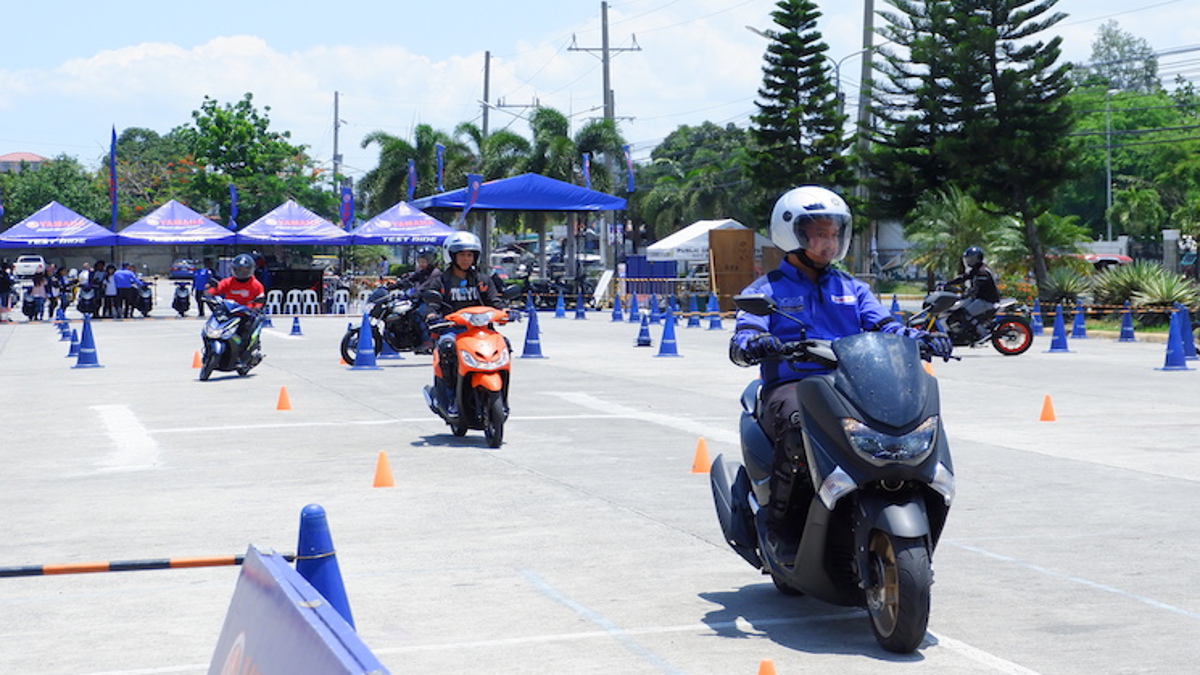 Motorcycle Defensive Driving Techniques | Reviewmotors.co