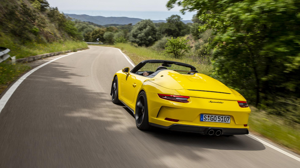 2019 Porsche 911 Speedster: Review, Price, Photos, Features, Specs