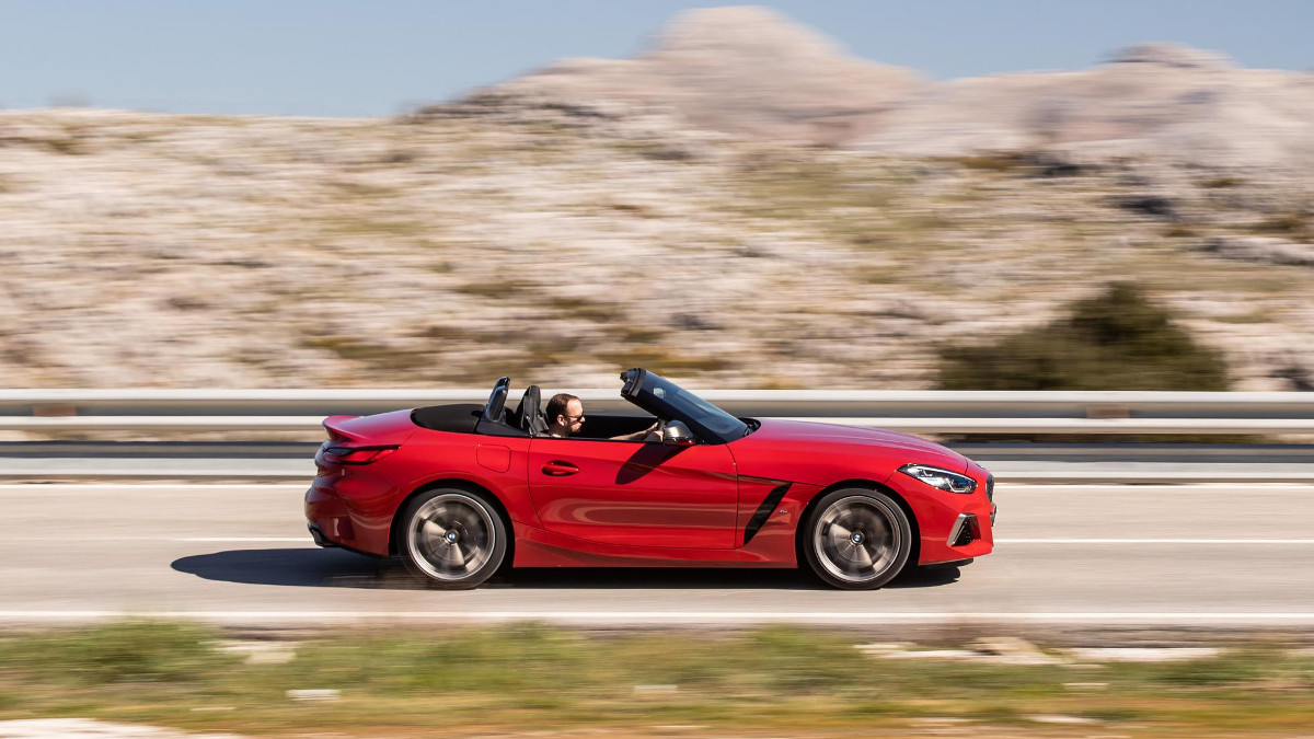 2019 BMW Z4 M40i: Review, Price, Photos, Features, Specs