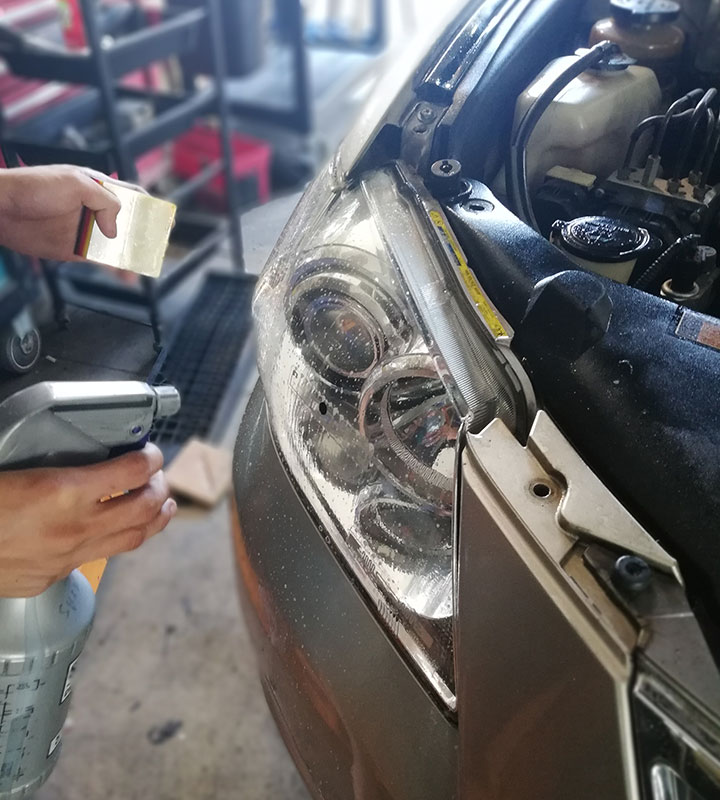 How to restore headlight lens