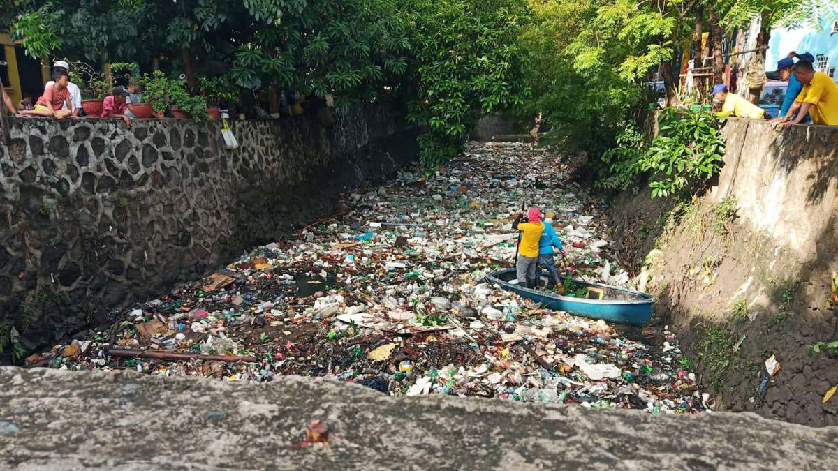 Businesses Dumping Untreated Wastewater Into Manila Bay Denr Abs Cbn ...