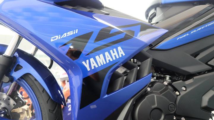 Decals on the Yamaha Sniper 150