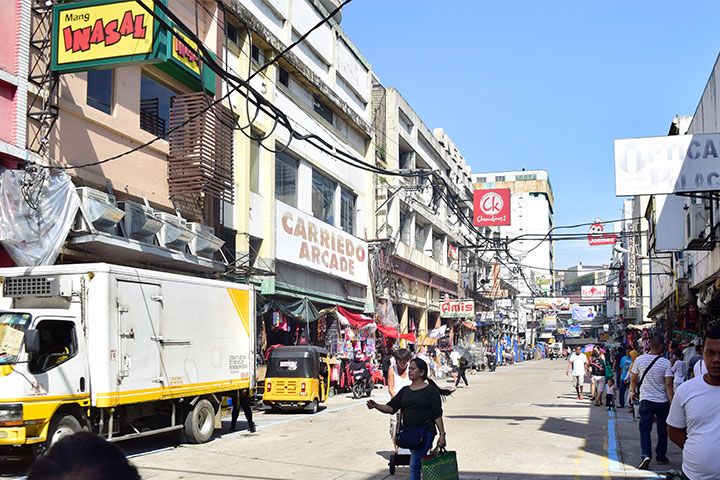 Manila cracks down on illegal vendors, Carriedo finally passable