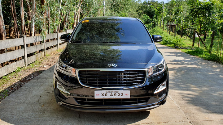 KIA Grand Carnival EX 2019 Owner's Review: Price, Specs & Features