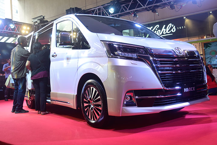 2020 Toyota Hiace Super Grandia: Specs, prices, photo