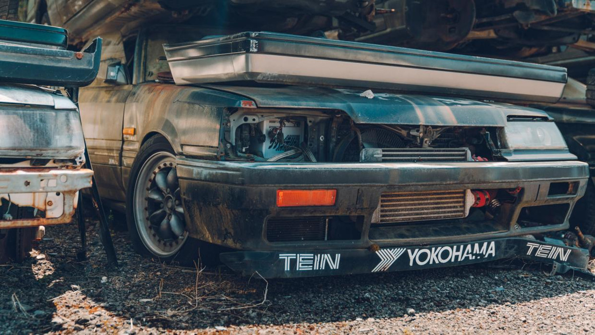 R31 House In Japan Specializes In Restoring R31 Nissan Skylines