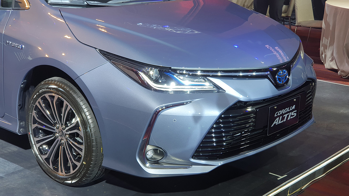Toyota Corolla Altis 2020 door exterior