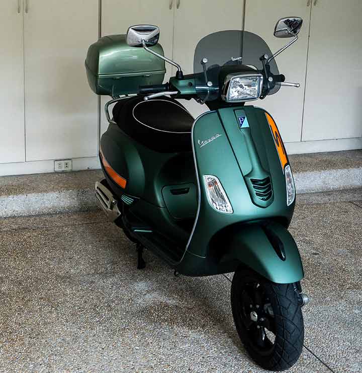 Vespa S125 2020 REVIEW SPECS WALKAROUND road to 3k subscriptions   YouTube