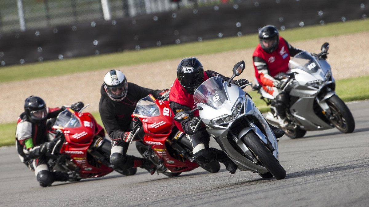 Motorcycle Track Day: Tips and What to Expect