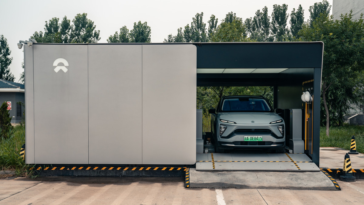 A Beijing-to-Shanghai road trip in a Nio ES6 EV