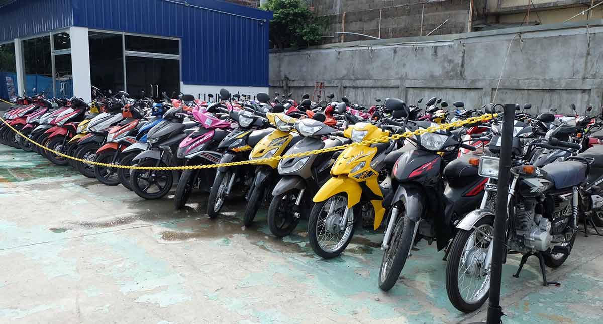 Can motorcycle dealerships sell units only through financing?