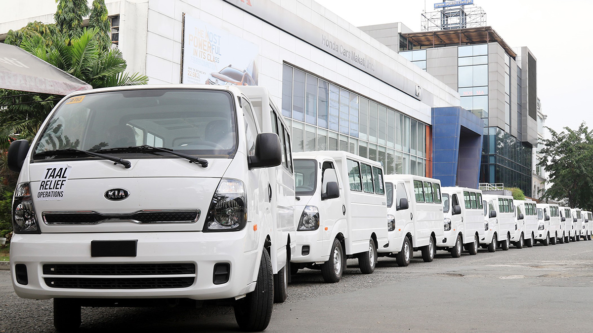 AC Motors donates 10 brand-new Kia utility vans to Batangas gov’t