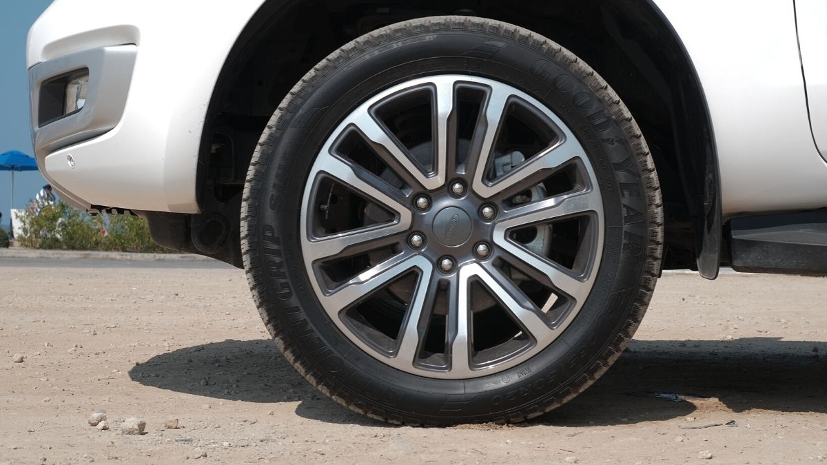 Ford Everest tire